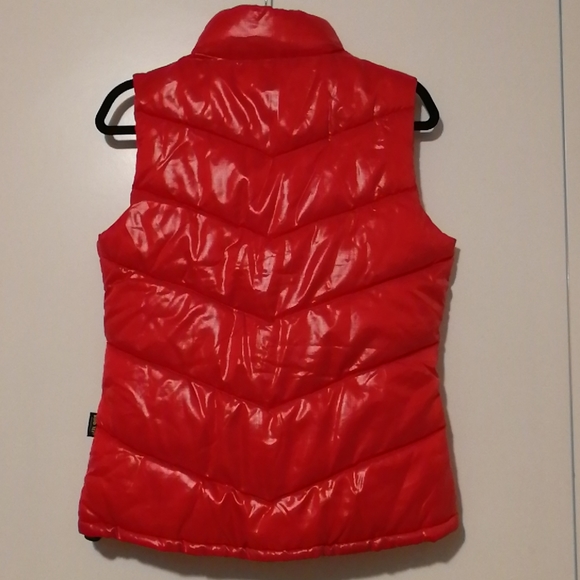 Like-new Goretex-like waterproof puffy vest - Picture 3 of 6